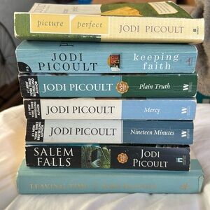 Y2K Jodi Picoult novels (7)